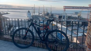 mountain bike  buono stato cube