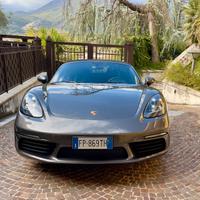 Porsche 718 Boxster - SERVICE BOOK PORSCHE