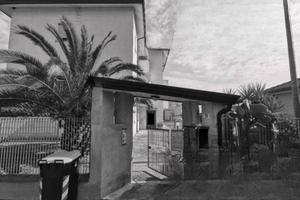 Immobile in asta di 105 m² con 4 locali e box auto