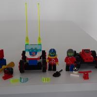Set Lego sport  (auto, ruote, caschi...)