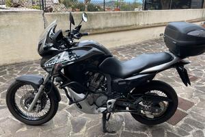 Honda transalp 700cc con abs