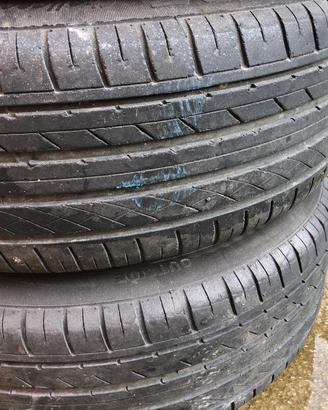 Cerchi e gomme.