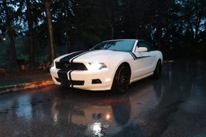 PER-IMMEDIATO REALIZZO FORD MUSTANG 4.0 V6