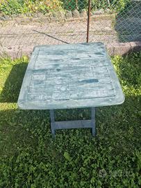 Tavololi da giardino in plastica