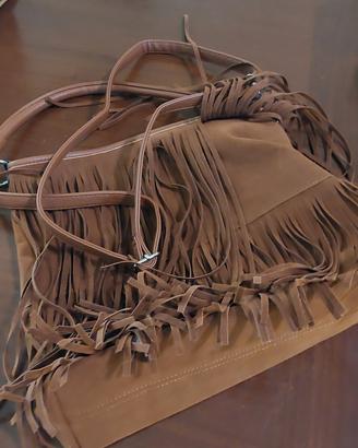 borsa in simil camoscio con frange