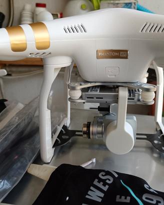 dji Phantom 3 4k con 3 batterie .