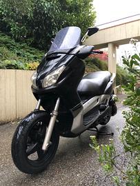 Yamaha X-Max 250