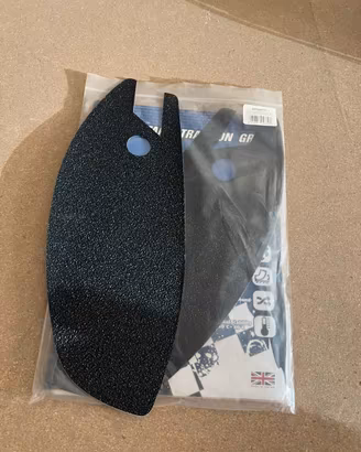 Traction Grip paraserbatoio Aprilia Tuono/RSV4