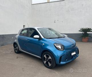 Smart forfour eq passion 22kw elettrica