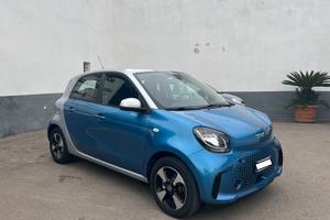 Smart forfour eq passion 22kw elettrica