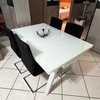 Tavola in vetri,con sedie
