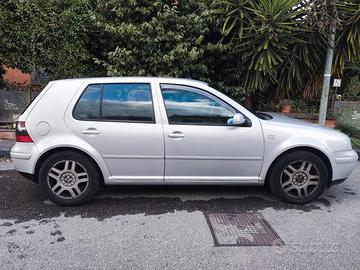 VOLKSWAGEN Golf 4ª serie - 2004