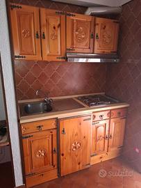 Cucina in stile rustico alpino