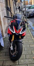 Aprilia Tuono V4 1100