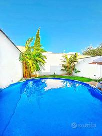 Piscina completa di tutto