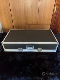 Flight case  per pedalboard chitarra/basso