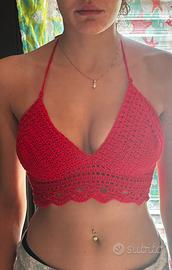 top crochet fatto a mano