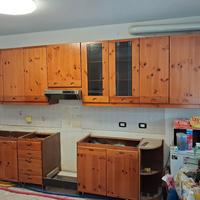 Cucina in legno componibile 