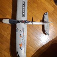 2 aereomodelli easy star e icon A5 completi