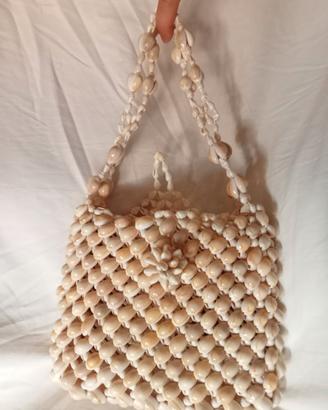 Borsa in conchiglia