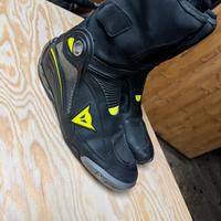 Dainese axial d1