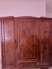 Armadio in vero legno