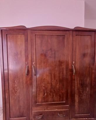Armadio in vero legno