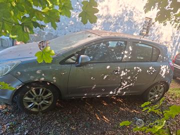 opel corsa anno 2007 gpl e benzina 
