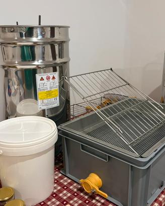 Materiale apistico per smielatura e altro