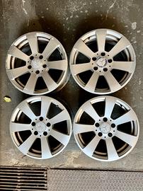 Cerchi in lega Mercedes Raggio 16 per gomme 205 55