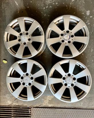 Cerchi in lega Mercedes Raggio 16 per gomme 205 55