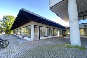 NEGOZIO A REGGIO NELL'EMILIA