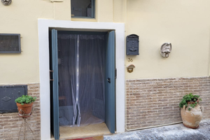 Monolocale tre posti