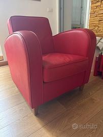Poltrona Club Chair in pelle rossa pari al n