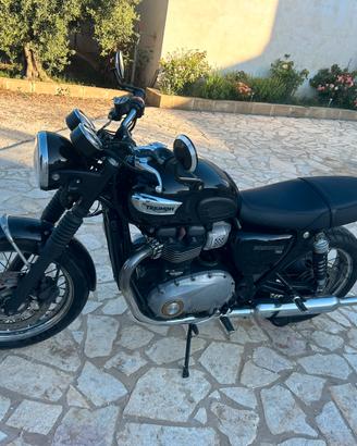 Triumph Bonnevile t100