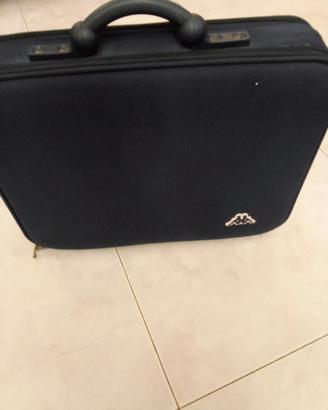 Valigietta 24 ore marca kappa nuova mai usata