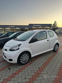 Toyota Aygo 1.0 12V VVT-i 5 porte Now Connect