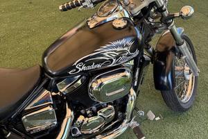 HONDA VT 750 BLACK WIDOW