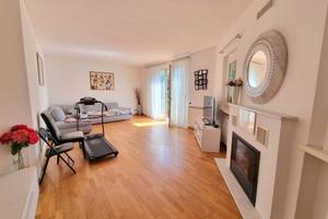 Villa di 200 m² con più di 5 locali a Montespertol