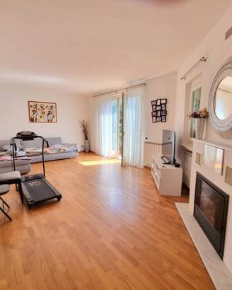 Villa di 200 m² con più di 5 locali a Montespertol