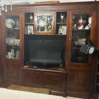 Armadio Soggiorni in legno massello con vetrine