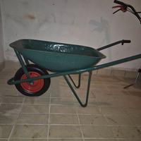 Carriola in ferro