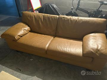 Divano in vera pelle di marca Gurian