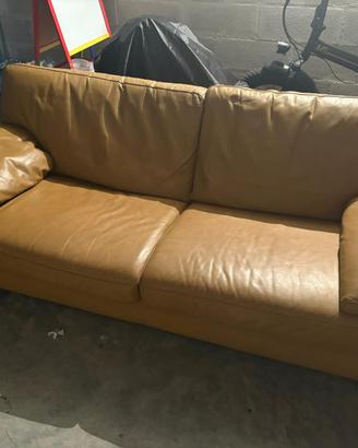 Divano in vera pelle di marca Gurian