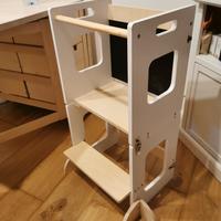 Torre montessoriana tavolino lavagna