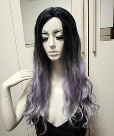 Parrucca lunga ondulata nero/grigio con sfumature 