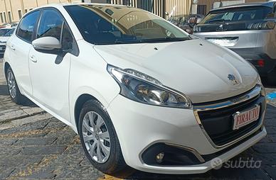 Peugeot 208 BlueHDi 100 S&S 5 porte Allure