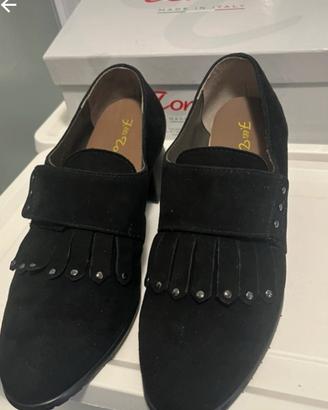 Scarpe nuove scamosciate Tomasi N. 37,5