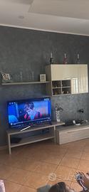 parete attrezzata + vetrina