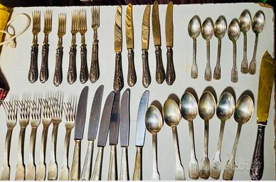 Servizio posate argentato